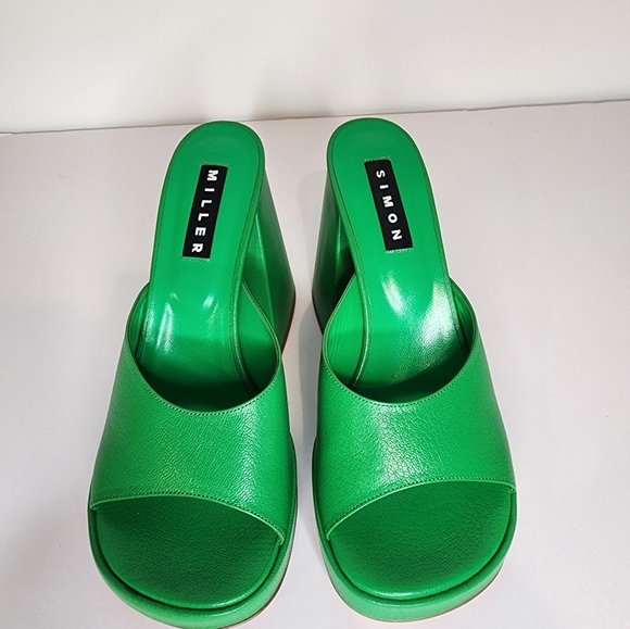 Simon Miller Slice Heel leather Sandals in Grass Green.Size 40